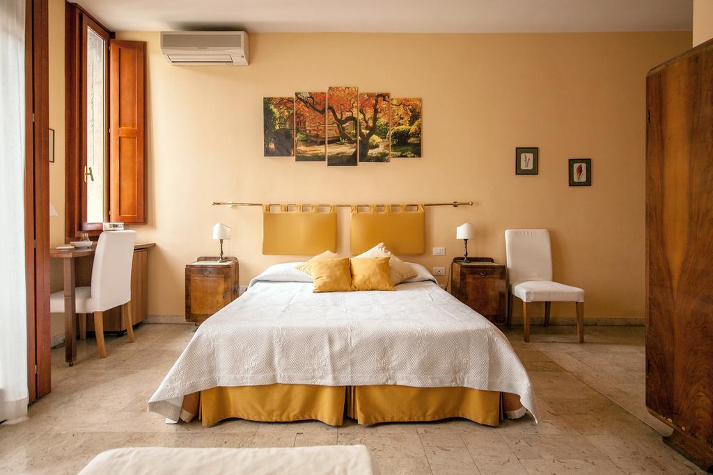 A Teatro Hotel ฟลอเรนซ์ ภายนอก รูปภาพ